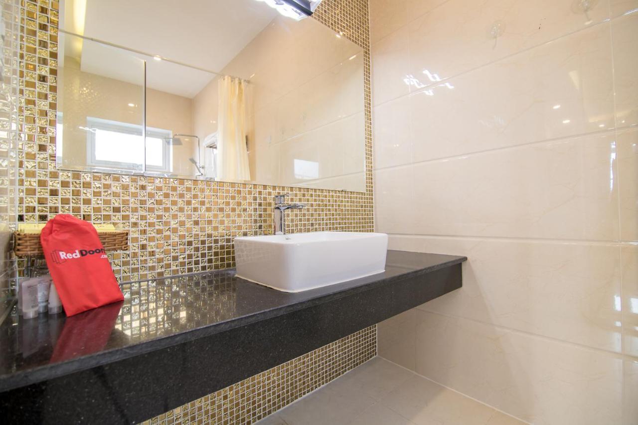 Reddoorz Plus Near Lotte Mart Cong Hoa Ciudad Ho Chi Minh  Exterior foto