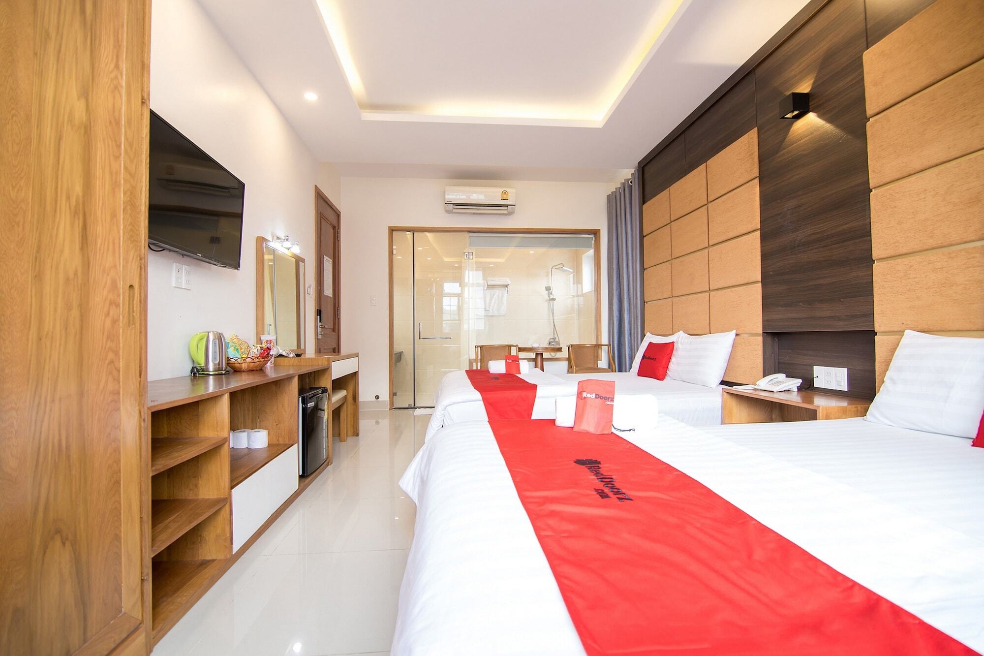 Reddoorz Plus Near Lotte Mart Cong Hoa Ciudad Ho Chi Minh  Exterior foto